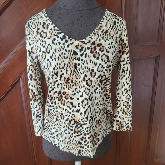 Chicos Leopard Print V-Neck Long Sleeve Top - Womens Size 0 Small - Picture 1 of 4